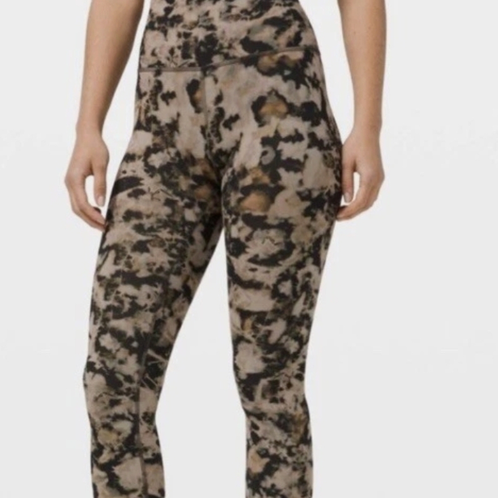 Lululemon  Wunder Train High Rise Tight leggings size 2